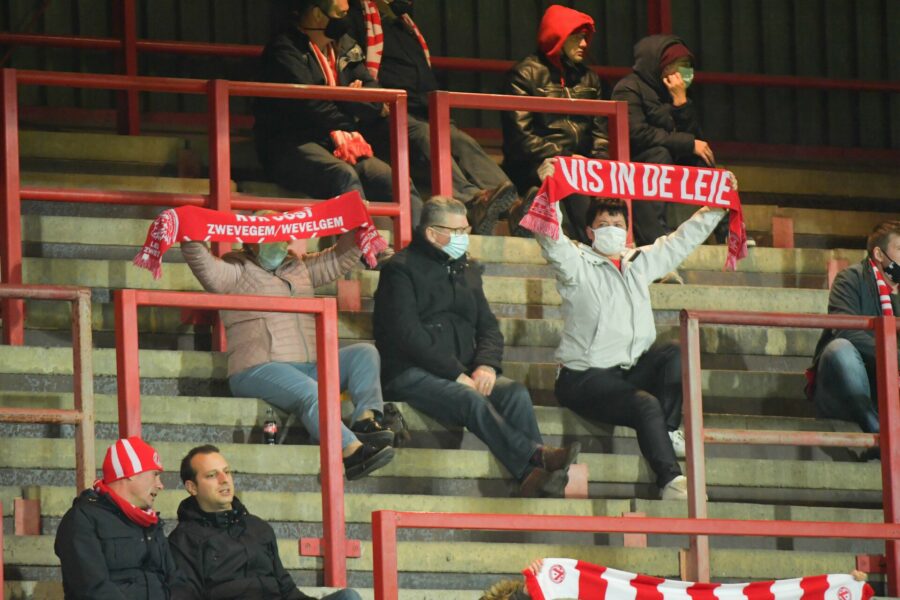KV KORTRIJK – ANTWERP : Fans In Corona Tijden FOTO VDB / BART VANDENBROUCKE
