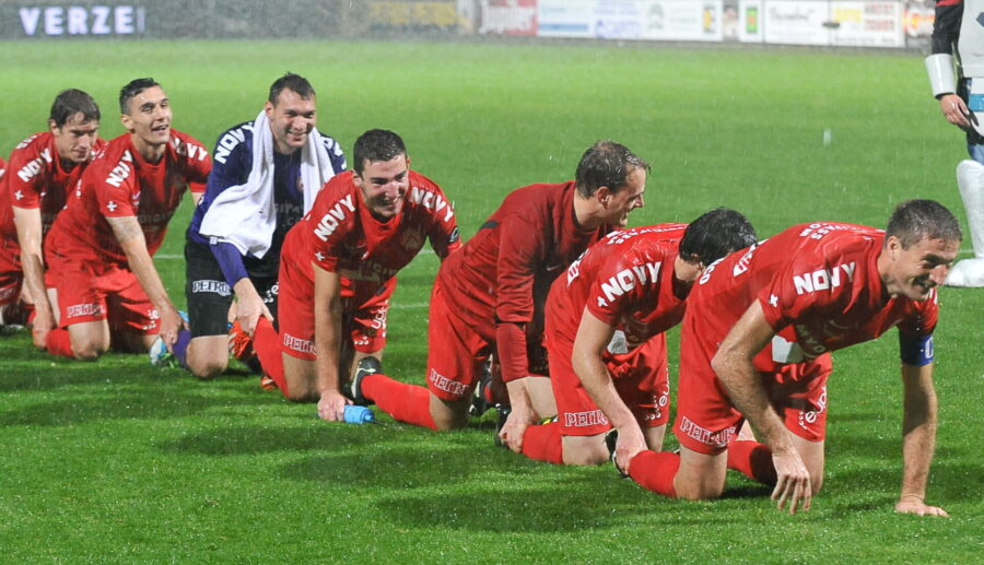 KV Kortrijk : Sfeerbeelden Vip Foto VDB / BART VANDENBROUCKE