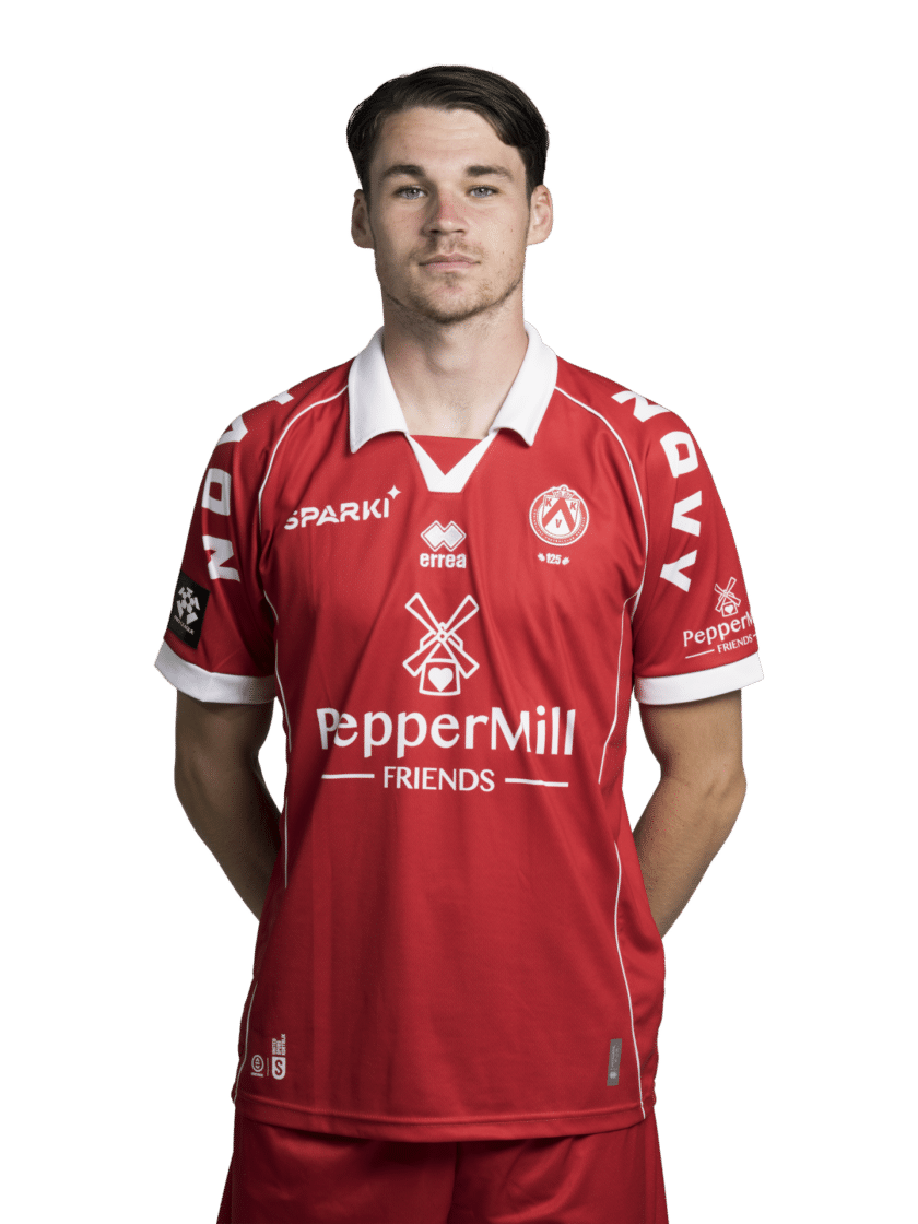 2627 KV Kortrijk Jamie Roche Midfielder 031